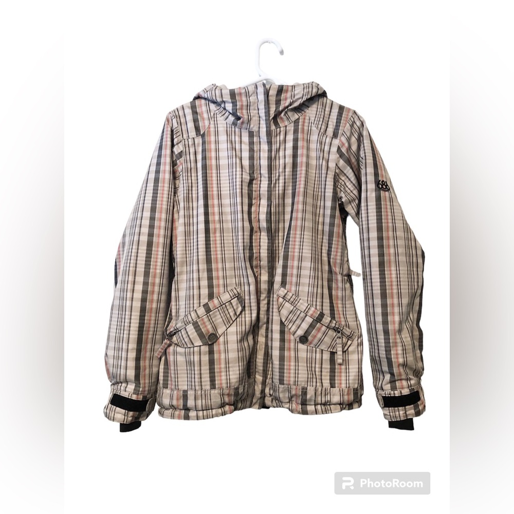 Women’s 686 snowboarding jacket size small plaid